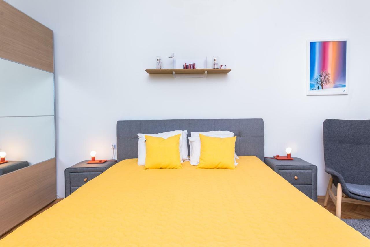 Designer & Luxurious, Business, One Bedroom Apartment In Top Central Sofia By Flat Mаnager Luaran gambar