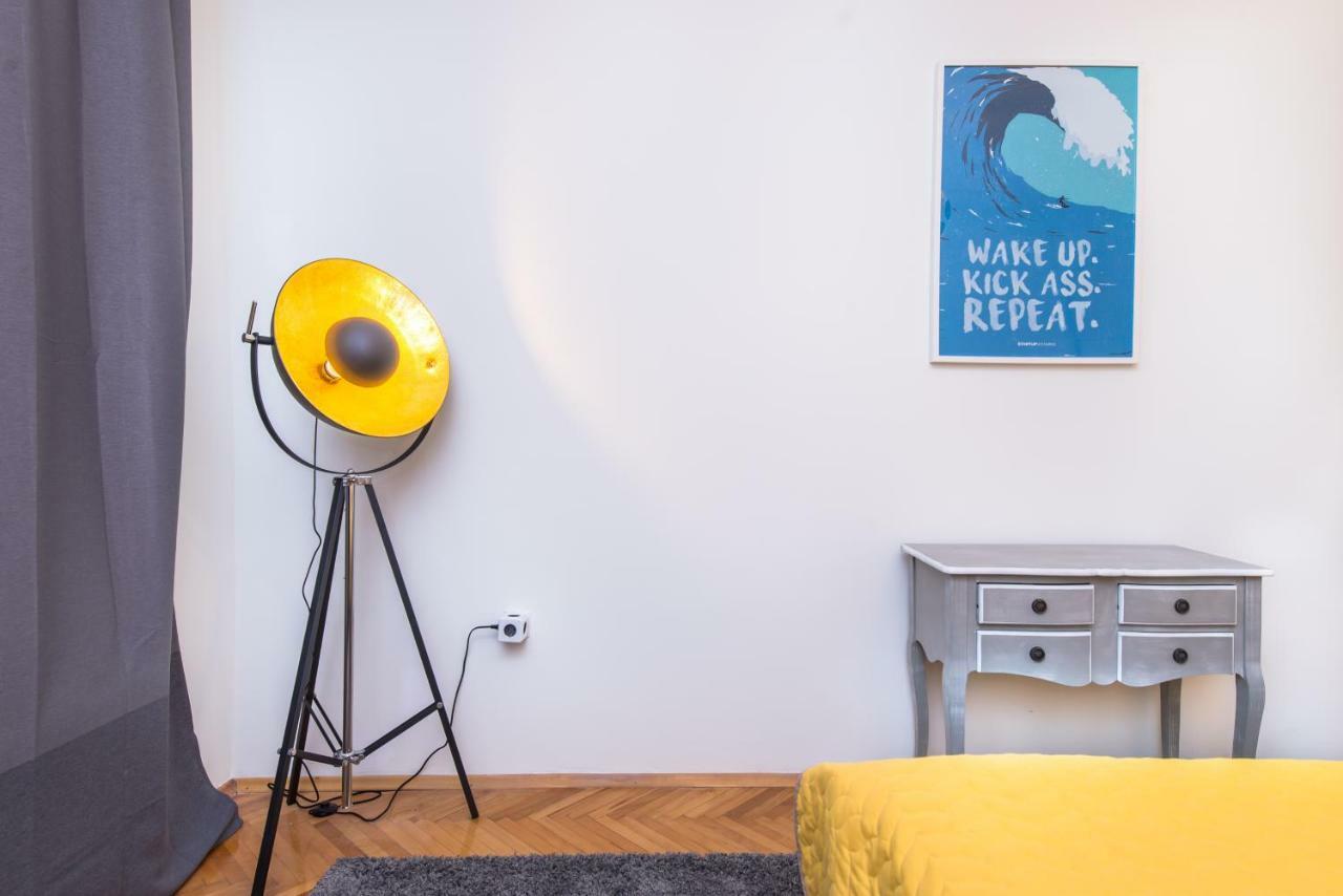 Designer & Luxurious, Business, One Bedroom Apartment In Top Central Sofia By Flat Mаnager Luaran gambar